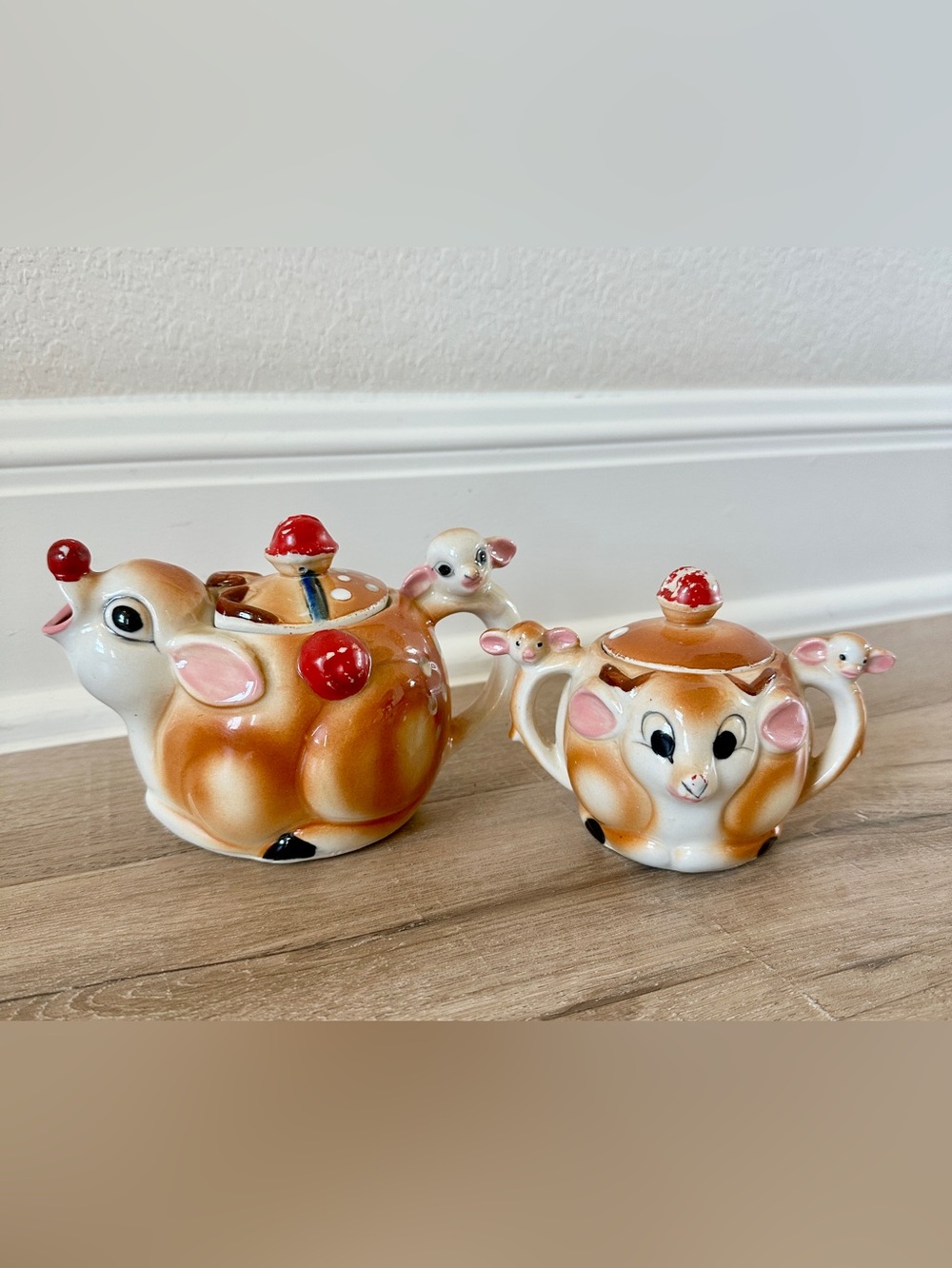 Vintage Ceramic Deer Teapot and Sugar Bowl Set Cottage Core - Tan and Red